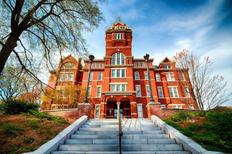 This Week In College And Money News: April 17, 2026