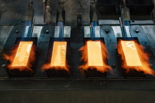 Canada’s trade deficit widens as gold drives record imports