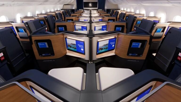 United Airlines to Offer Basic Business Fares