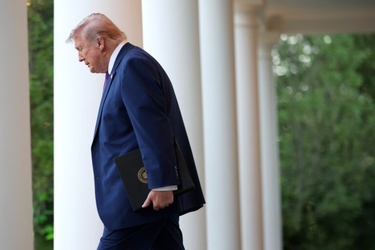 U.S. national debt officially hits $39 trillion—adding $5 billion a day since October