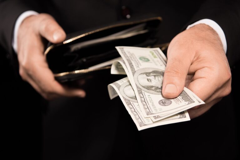 College Students Expect $80,000 Starting Salaries — The Real Number Is $24,000 Less