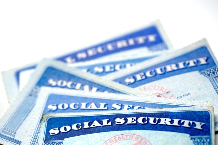 Retirees Who Delay Social Security Get 1 Hidden Advantage