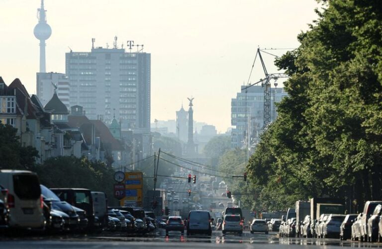 German commercial property financing sentiment plunges, survey shows