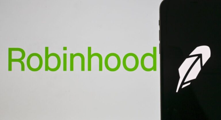 Robinhood Set Records on Revenue, Net Deposits, and Gold Subscribers. The Stock Is Still 44% Below Its High.