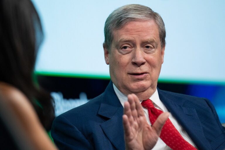 Billionaire Stanley Druckenmiller Continues to Load Up on Revolution Medicines. Does He Know Something Wall Street Doesn’t?