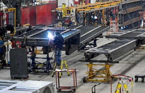 Canadian employment down 41,700, jobless rate holds at 6.4%
