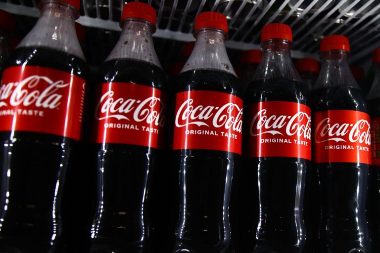 2 Soaring Stocks to Hold for the Next 7 Years