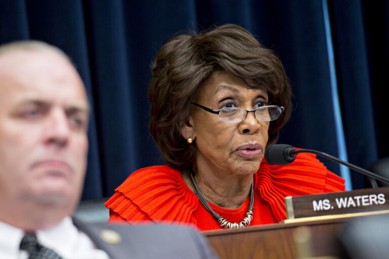 House Dems seek extended comment period on Trump CRA rewrite