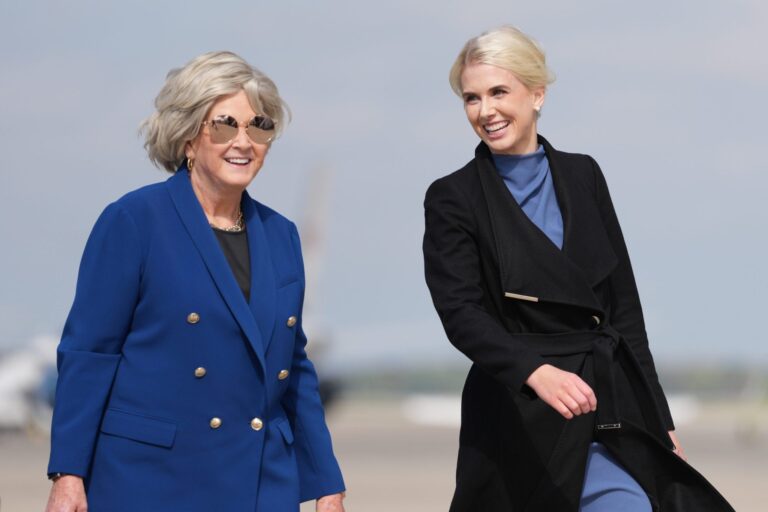 Air Force One passengers reveal Trump’s inner circle and who is ‘whispering in his ear’