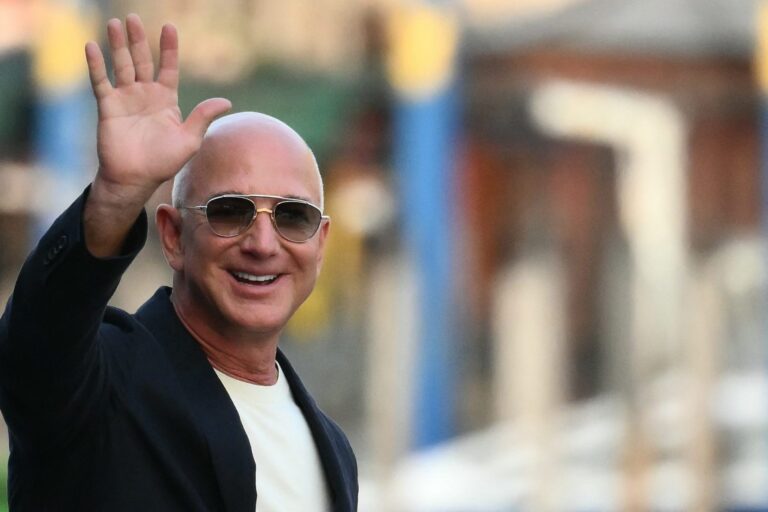 Jeff Bezos reportedly bought a $69.5 million Miami beach house near his $237 million compound