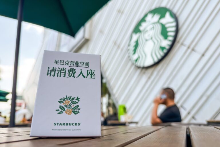 Starbucks China ends free seating, requiring purchases at 8,000 cafés