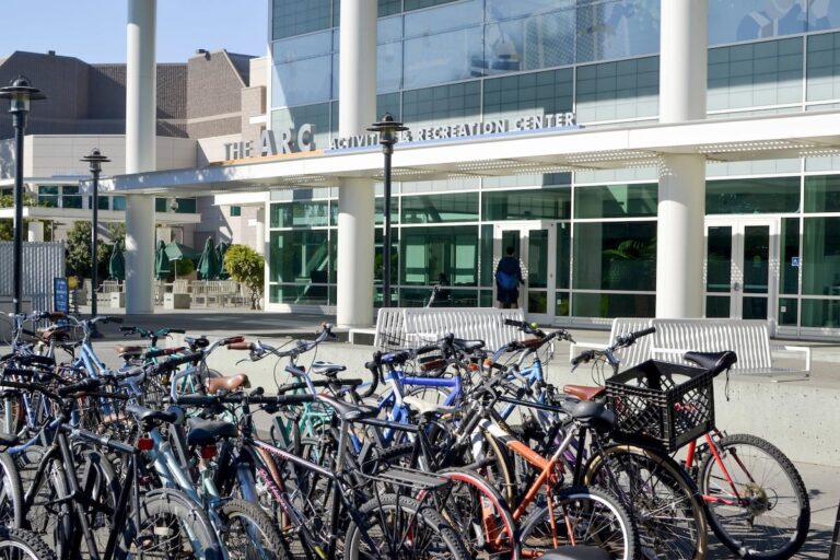 UC Covers Tuition For California Families Earning Under $100,000